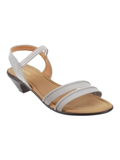 grey back strap sandals - 17174454 - Very Small Image - 1