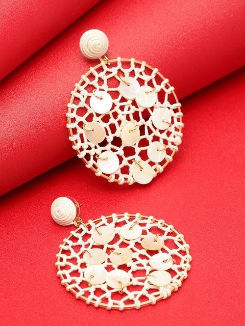 white metal drop earring - 17289358 - Very Small Image - 1