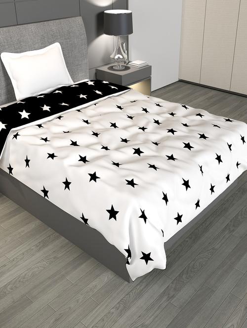home plus studio microfibre 150 gsm reversible single bed comforter all-weatherblanket light weight quilt duvet, white & black - 18640217 - Very Small Image - 1