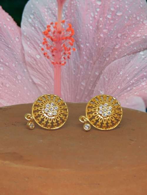 white brass studs earring - 19667213 - Very Small Image - 1