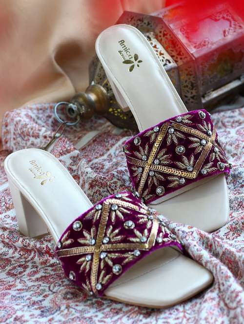 women embroidered ethnic sandals - 20406745 - Very Small Image - 1