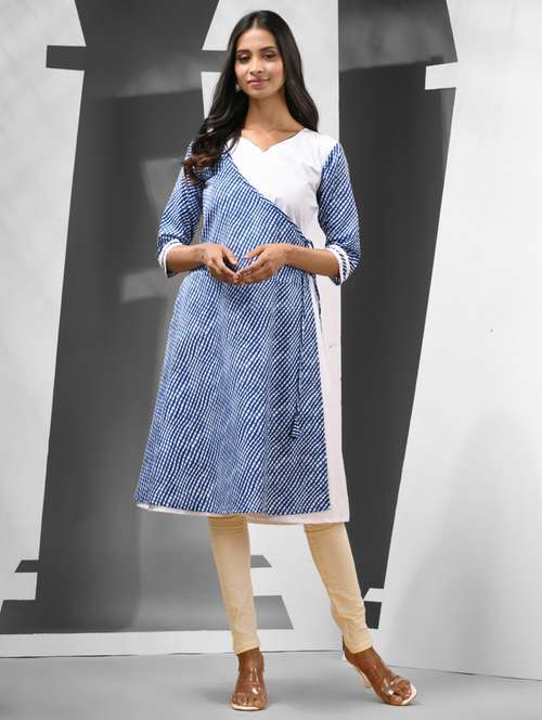 women white sweetheart neck angrakha kurta - 21081778 - Very Small Image - 1