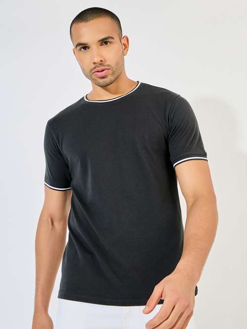 men black cotton plain t-shirt - 21506033 - Very Small Image - 1