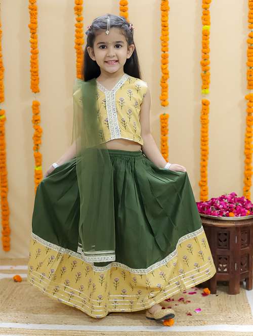 girls printed sleeveless lehenga choli set - 21555837 - Very Small Image - 1