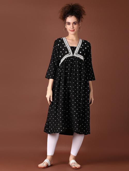 women three quarter sleeve a-line kurta - 21618704 - Very Small Image - 1