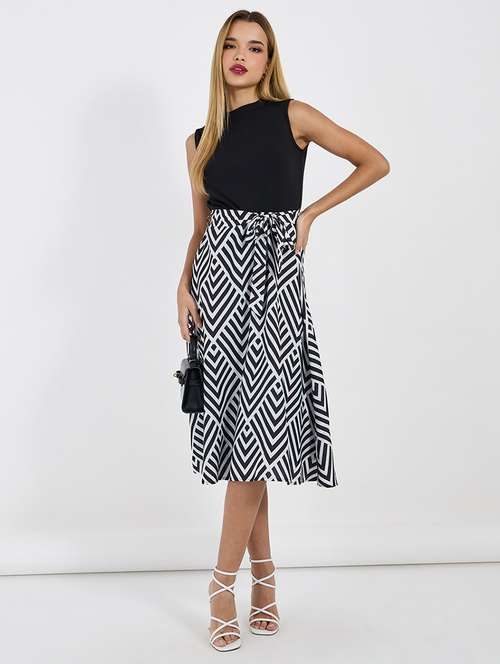 women color blocked sleeveless a-line dress - 21683339 - Very Small Image - 1