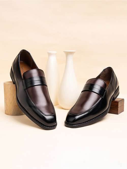 men dual shade slip on moccasin shoes - 21747933 - Very Small Image - 1