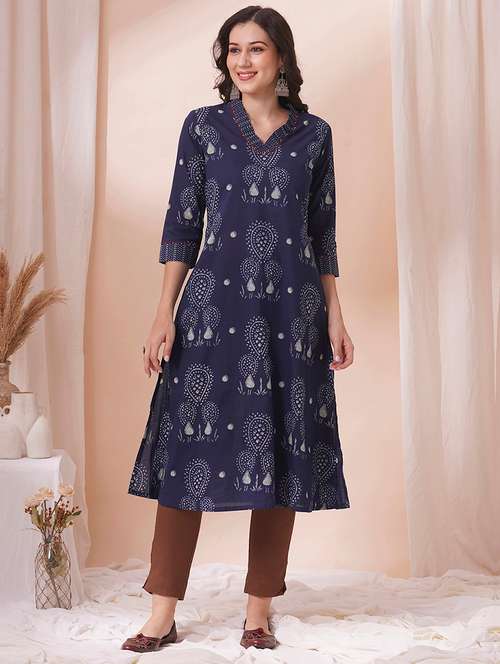 women three quarter sleeve a-line kurta - 21925761 - Very Small Image - 1