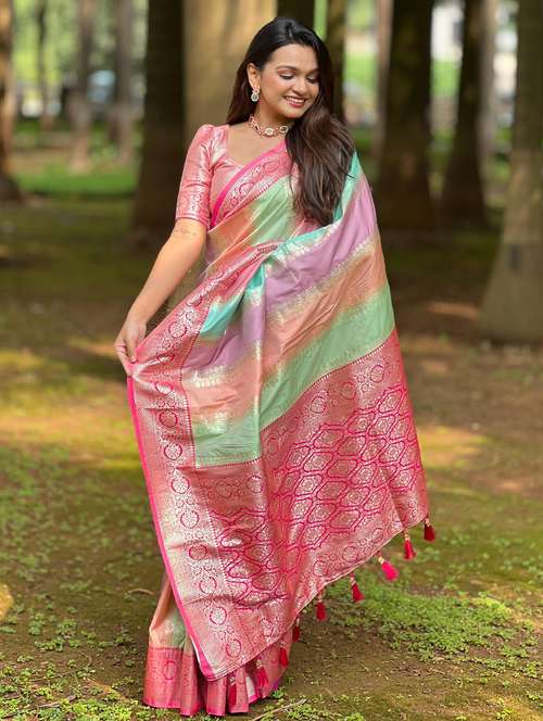 women self design banarasi saree with blouse - 21959570 - Very Small Image - 1