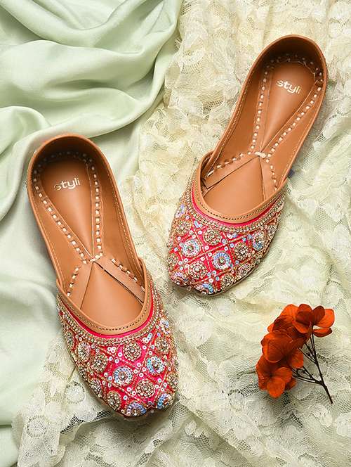 women pink embellished slip on juti - 21970879 - Very Small Image - 1