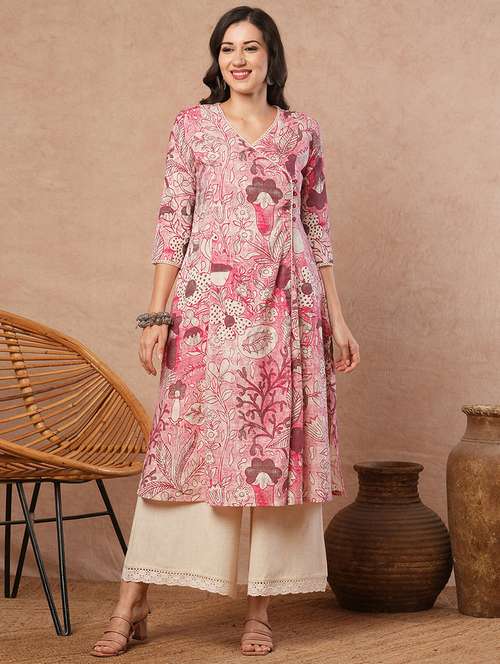 women floral three quarter sleeve angrakha kurta - 21980950 - Very Small Image - 1
