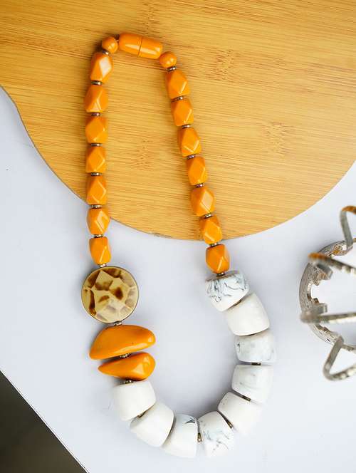 ethnic tribal handmade resin beaded fashion necklace - 21982907 - Very Small Image - 1