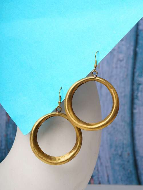 vintage gold toned classic design stylish bali earring - 22014516 - Very Small Image - 1