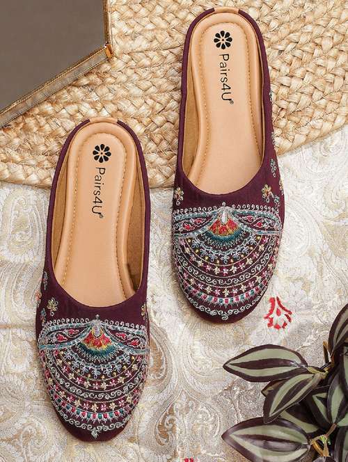 women embroidered slip on juti - 22053825 - Very Small Image - 1