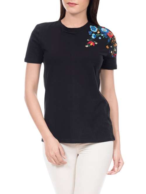 women's placement print round neck t-shirt - 14212807 - Very Small Image - 1