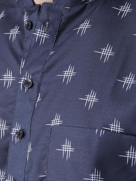 blue cotton short kurta - 15384248 - Zoom Image - 3