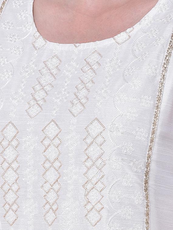 women's a-line kurta - 17740954 - Zoom Image - 3
