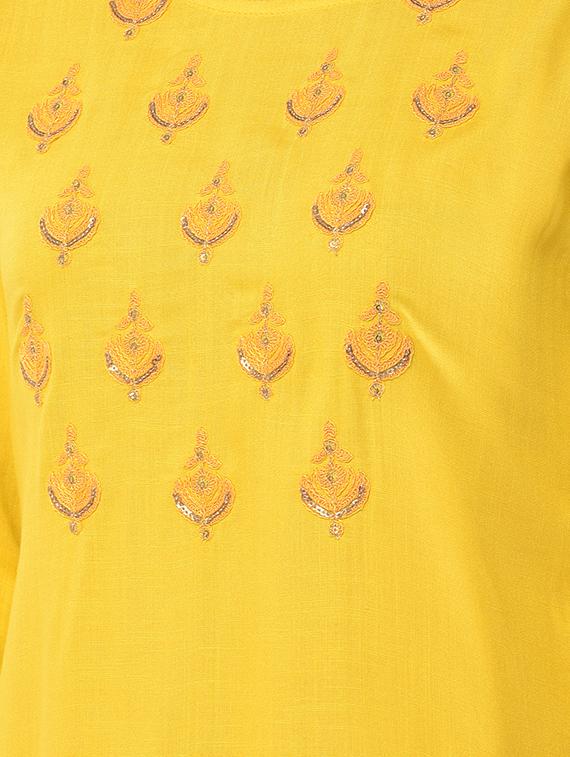 women's straight kurta - 17740969 - Standard Image - 3