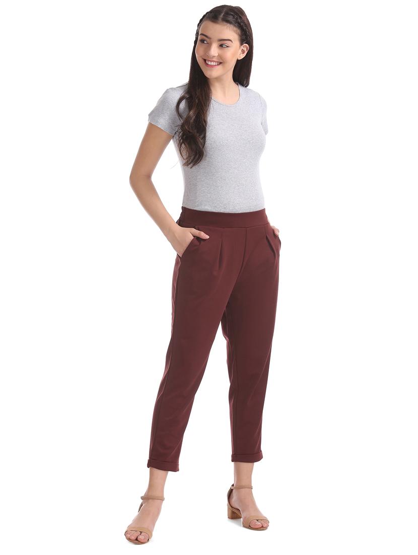 mid rise pleated trouser - 17836394 - Zoom Image - 3