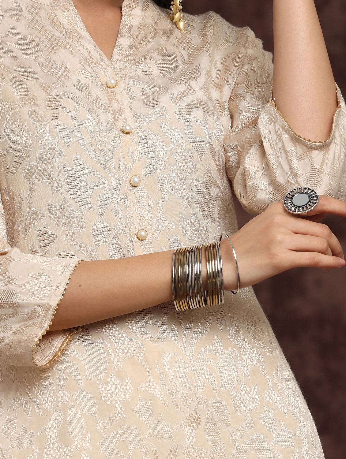 women's straight kurta - 17948098 - Zoom Image - 3