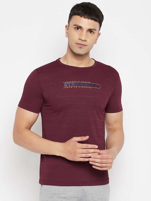maroon chest-printed t-shirt - 18345757 - Very Small Image - 1