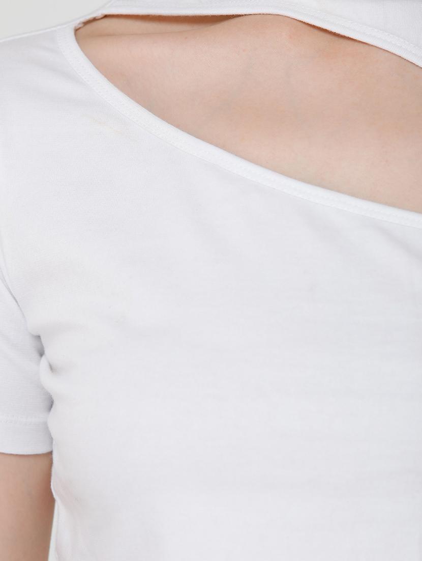 cut out detail crop top - 18347579 - Standard Image - 4