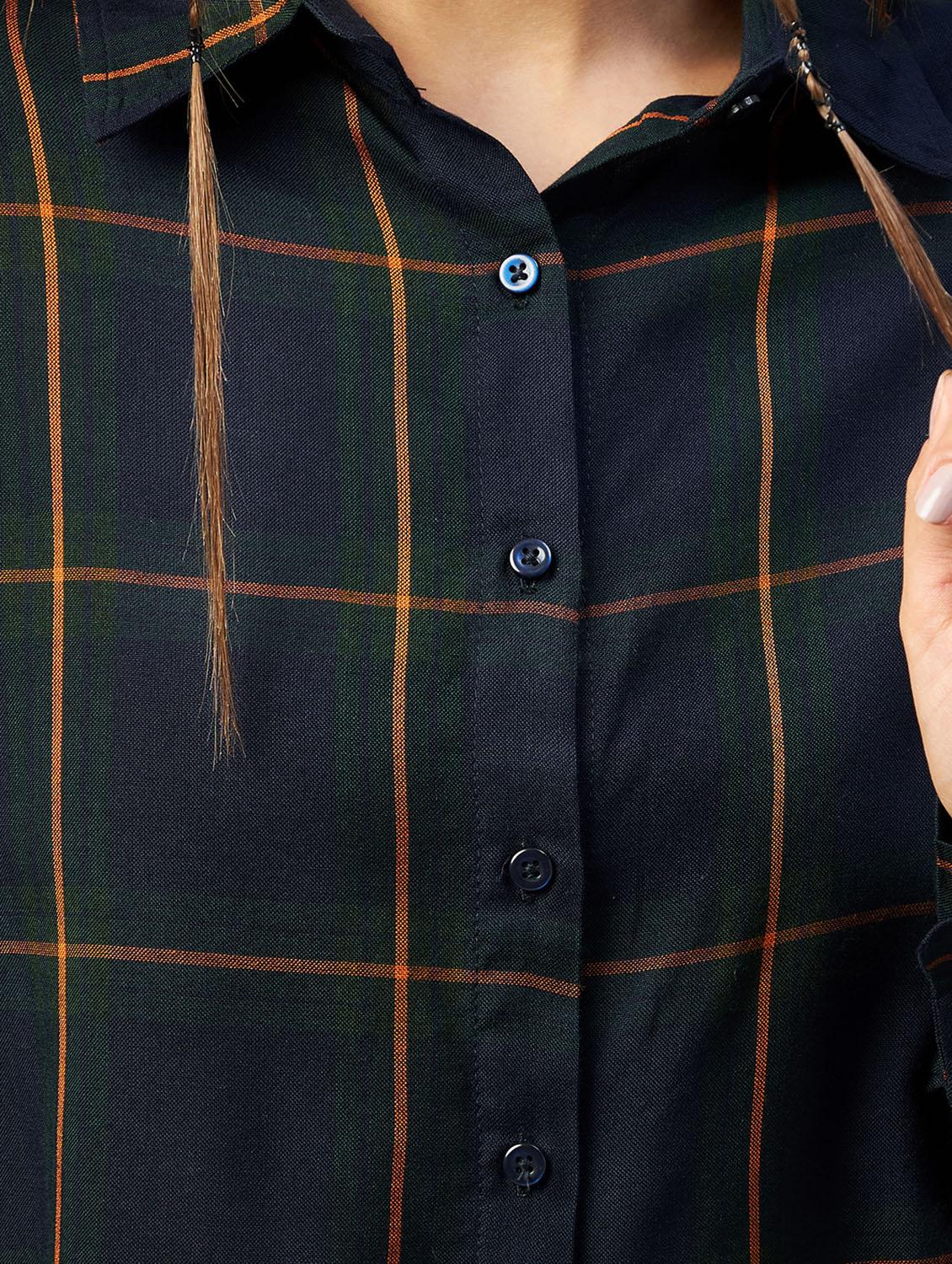 long sleeved checkered crop shirt - 18426992 - Zoom Image - 4