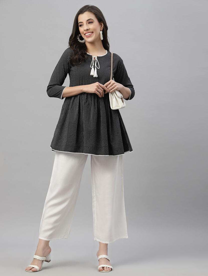women solid wide leg palazzo - 18699899 - Zoom Image - 4