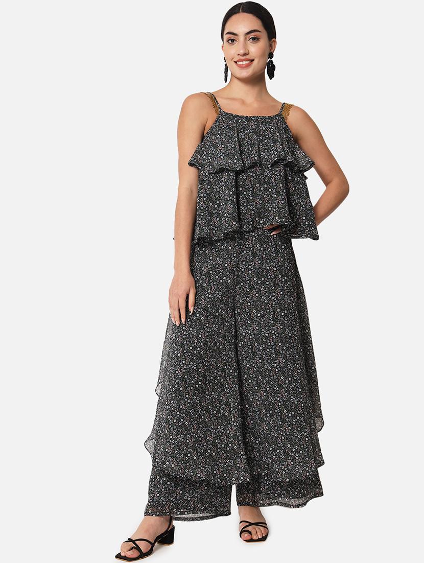 black florals print flared palazzo - 19298123 - Zoom Image - 4
