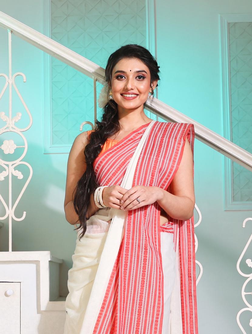 women's self design white colored saree with blouse - 19696108 - Standard Image - 2