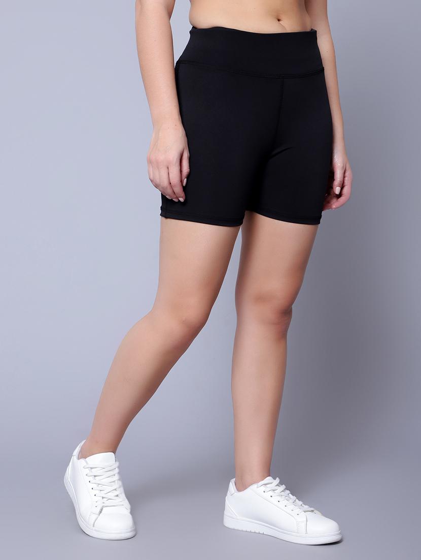 black solid sports shorts - 19865731 - Zoom Image - 1