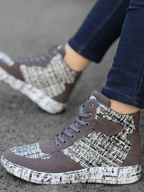 grey printed  lace up sneakers - 19909640 - Very Small Image - 1