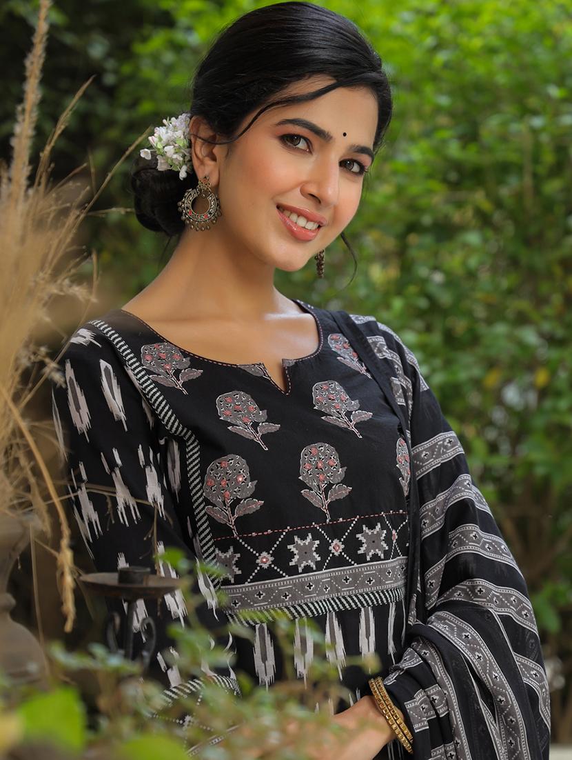 women printed suit set - 20136809 - Zoom Image - 5