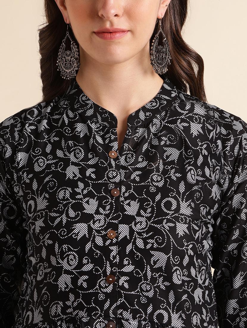 women black mandarin neck a-line kurti - 20253134 - Zoom Image - 4