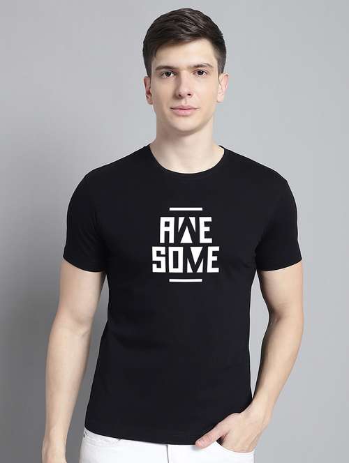 men round neck chest print t-shirt - 20295669 - Very Small Image - 1