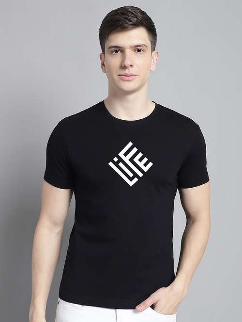 men round neck chest print t-shirt - 20295752 - Very Small Image - 1