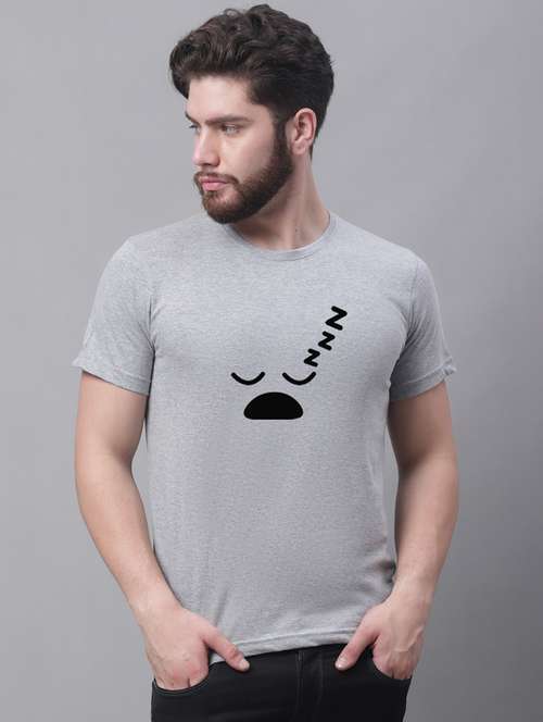 men round neck chest print t-shirt - 20688151 - Very Small Image - 1