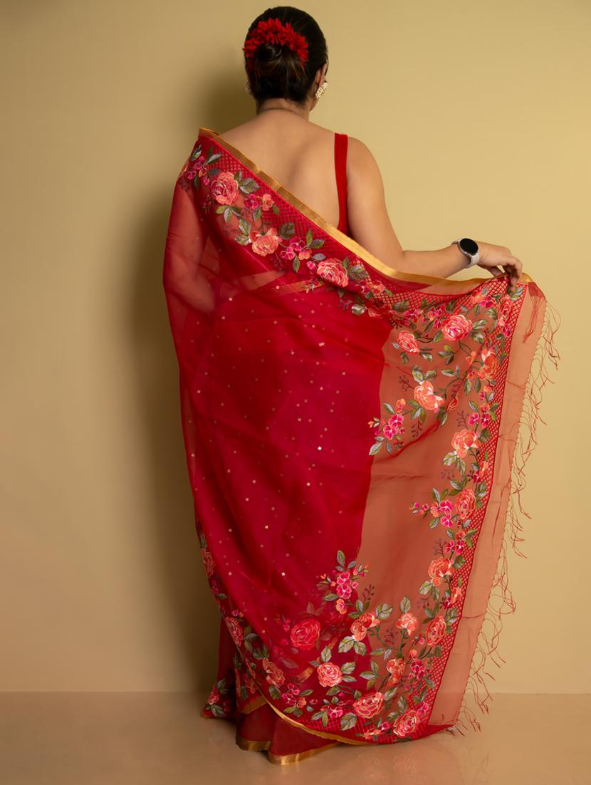 women red embroidered saree with blouse - 20726447 - Standard Image - 2