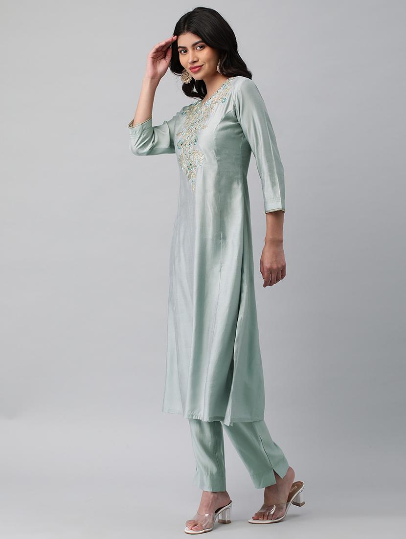 women embroidered a-line kurta - 20912067 - Zoom Image - 2