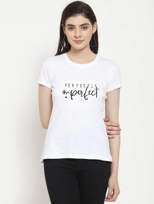 women round neck chest print t-shirt - 21034260 - Very Small Image - 1