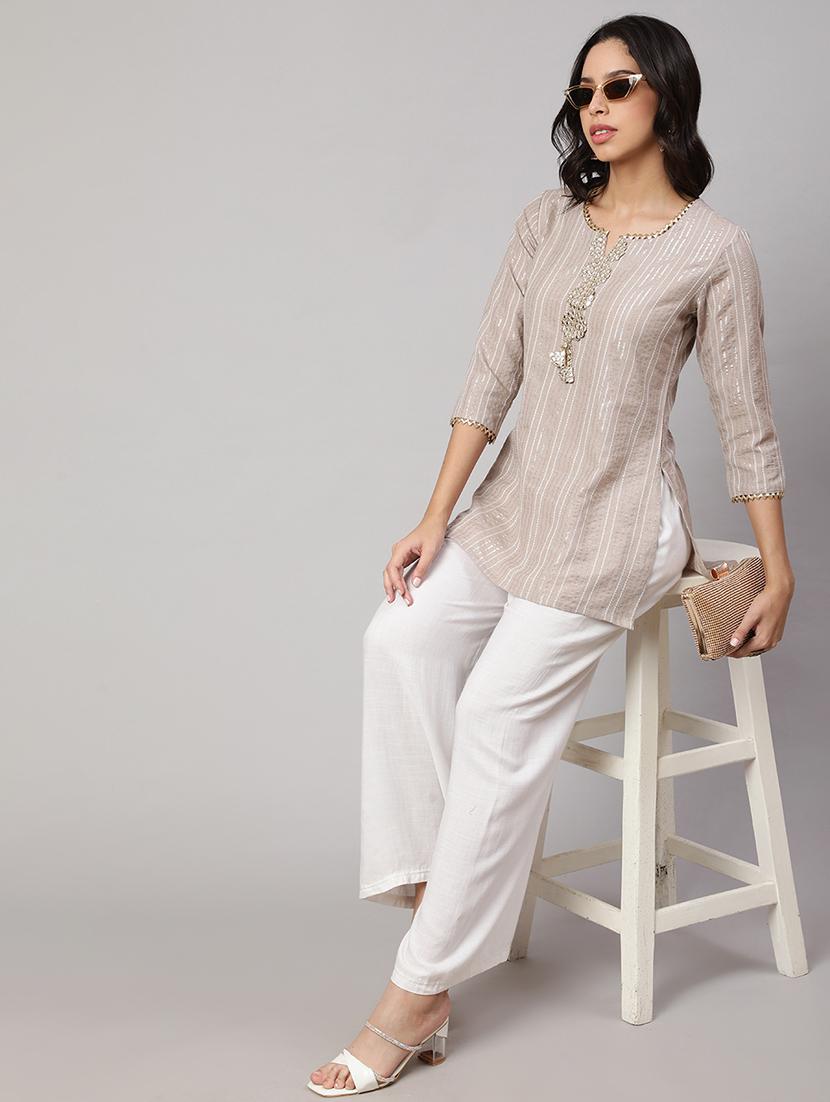 women three quarter sleeve notch neck kurti - 21103091 - Standard Image - 4