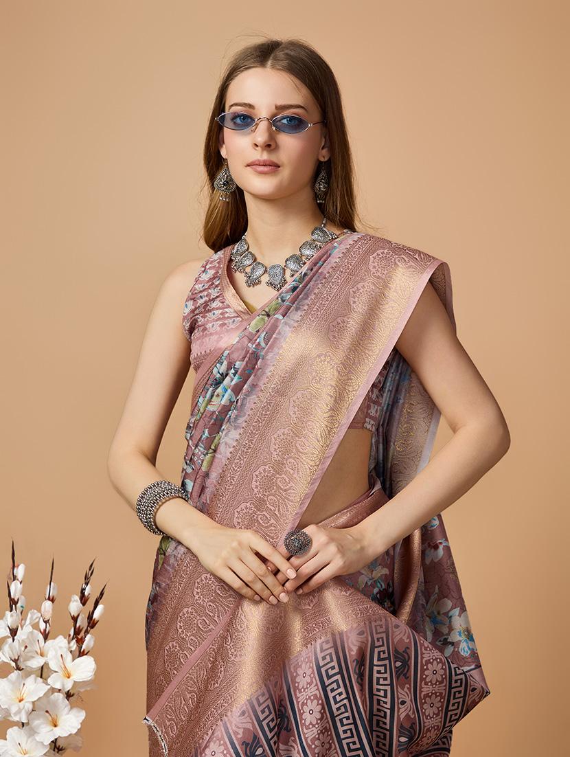 women floral printed zari bordered saree with blouse - 21348693 - Zoom Image - 4