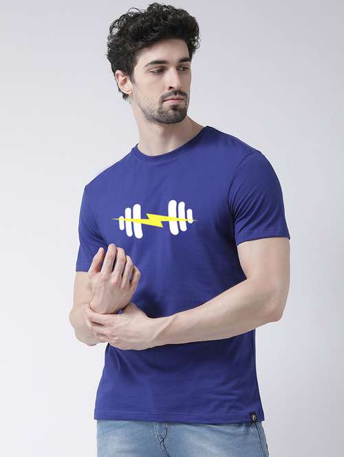 men round neck chest print t-shirt - 21493917 - Very Small Image - 1