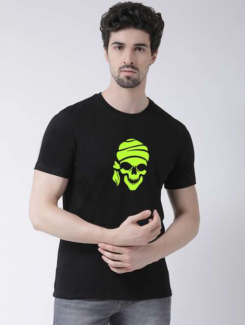 men round neck chest print t-shirt - 21493924 - Very Small Image - 1