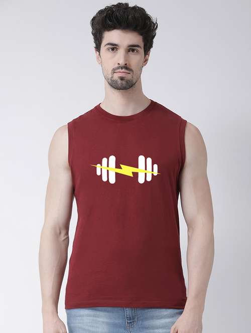 men maroon cotton chest print t-shirt - 21493934 - Very Small Image - 1