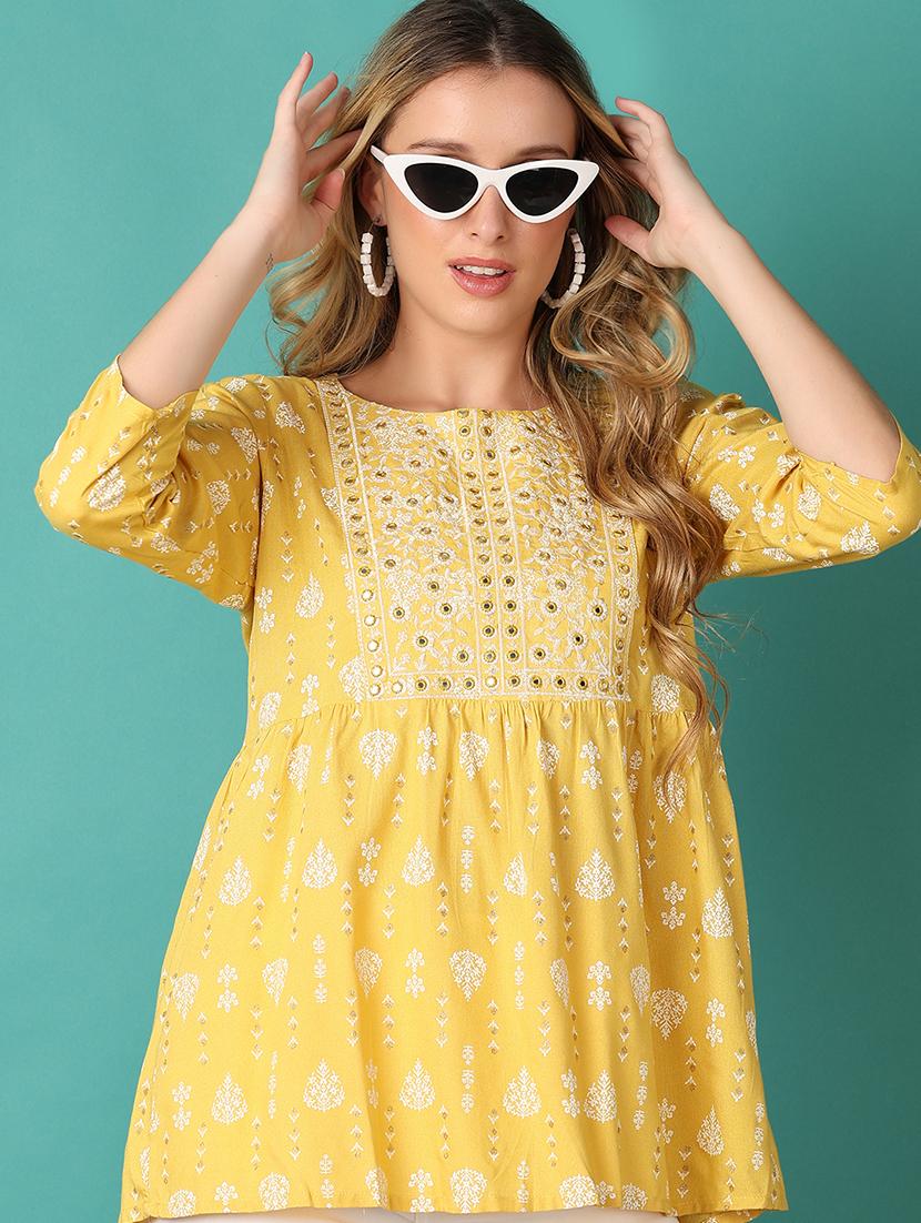 women three quarter sleeve flared kurti - 21500951 - Standard Image - 4