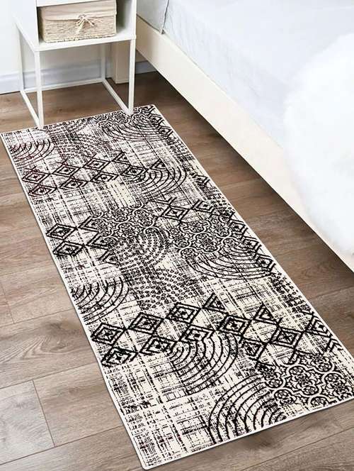 modefe 2x6 feet runner rug carpet black & ivory geometric printed primium persian carpets for bedroo - 21533088 - Very Small Image - 1
