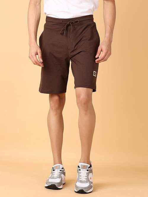 men solid mid rise regular fit sports short - 21553343 - Very Small Image - 1