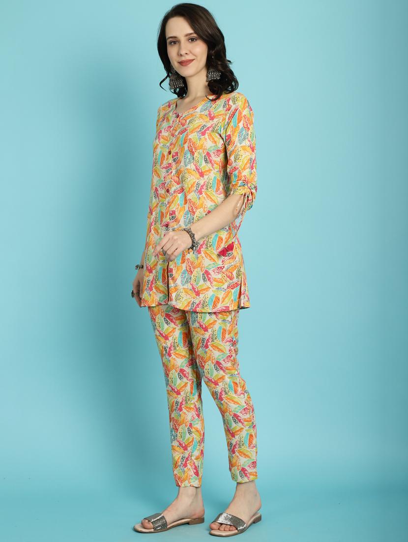 women printed v neck co-ord sets - 21557485 - Standard Image - 2
