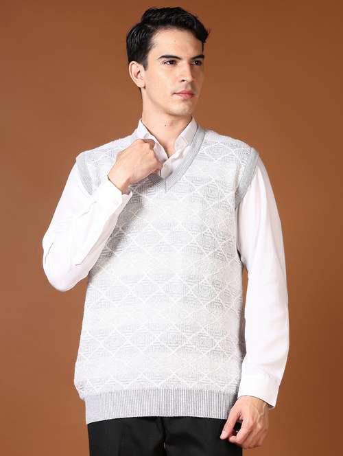 men self design sleeveless pullover - 21661063 - Very Small Image - 1